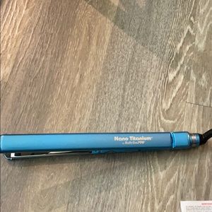 Babyliss nano titanium 1 inch flat iron